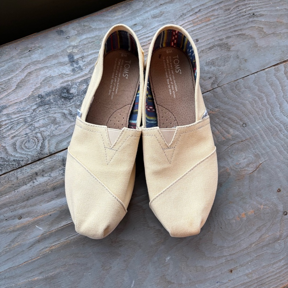 TOMS light yellow Alpargata Canvas Slip-On Shoes | size 8